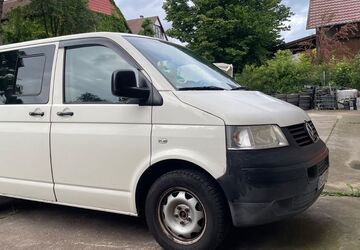 VW T5 Transporter 296.500 km 4.900 &euro; Uslar 37170