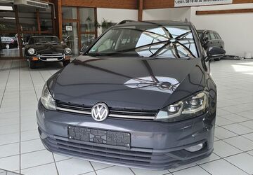 VW Golf 351.300 km 5.895 &euro; Göttingen 37079