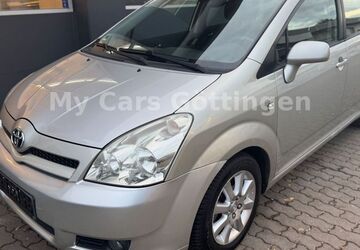 Toyota Corolla Verso 97.340 km 5.990 &euro; Göttingen 37079