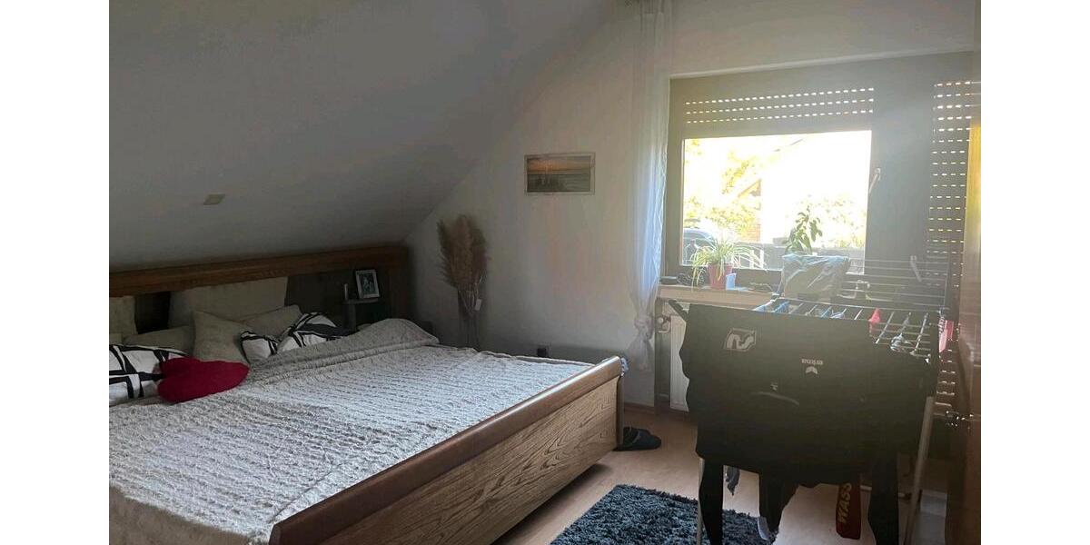Dachgeschoßwohnung Uder - 3 Zimmer, 80 m&sup2;, 740&euro; | Angebot:26690824