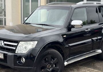 Mitsubishi Pajero 232.000 km 10.880 &euro; Göttingen 37077