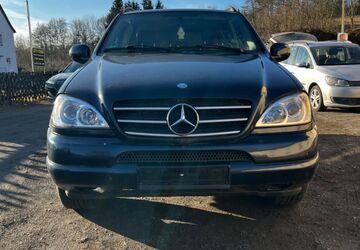 Mercedes-Benz ML 320 299.989 km 2.100 &euro; Göttingen 37081